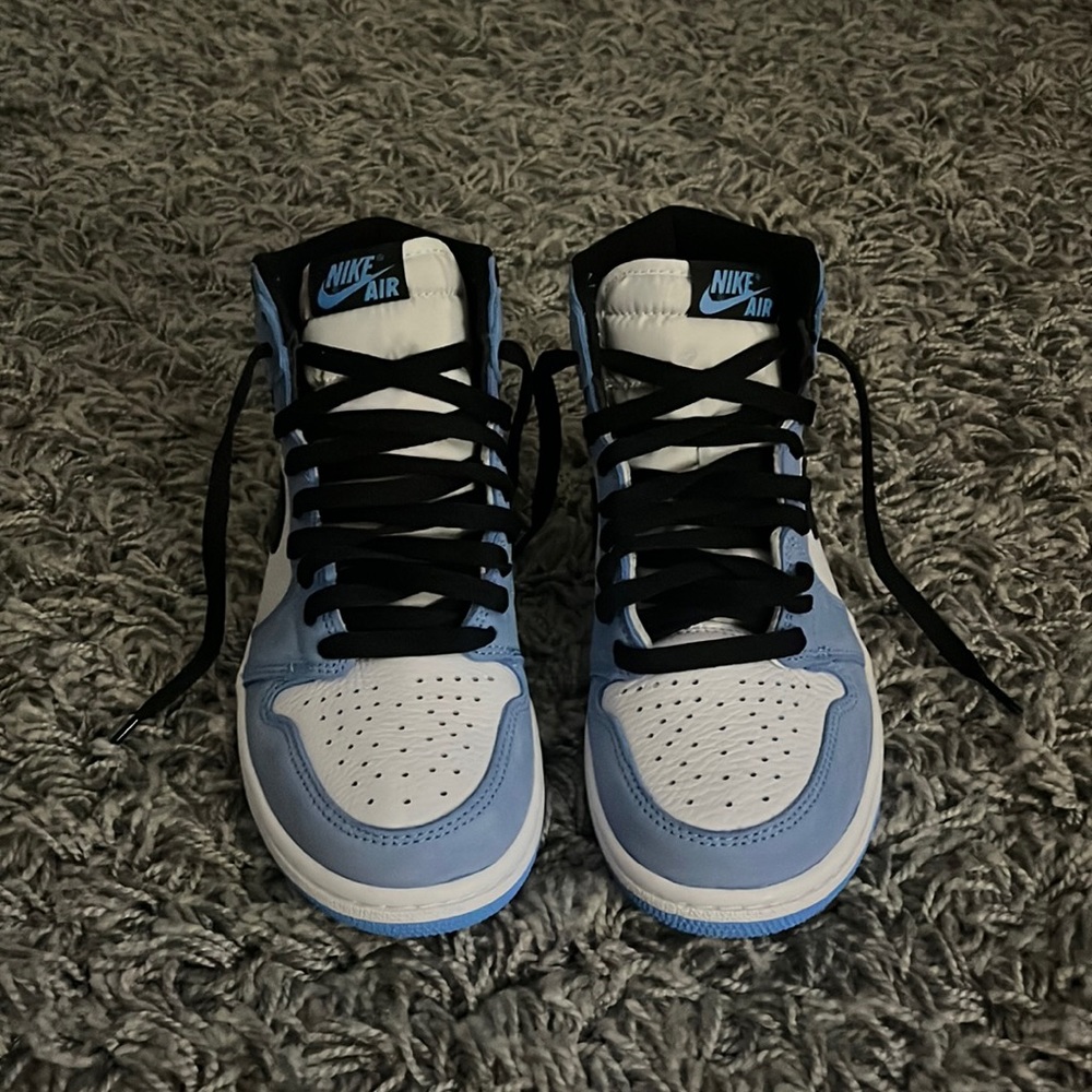 AIR JORDAN 1 RETRO HIGH OG ‘university blue’